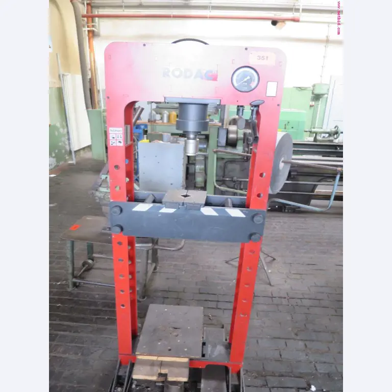 Máquinas dos sectores da fiação, tecelagem e tinturaria - Localização 79787 Lauchringen-1