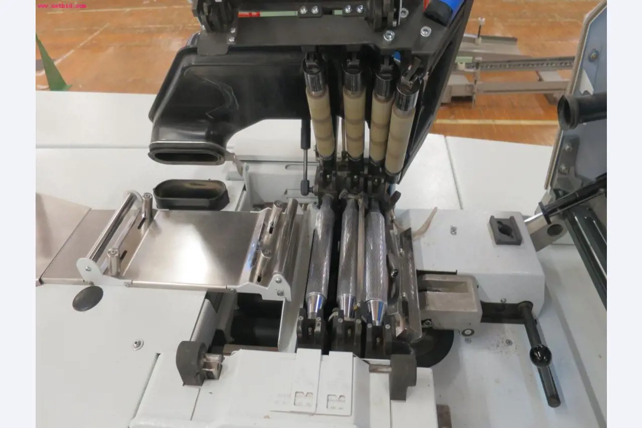 Máquinas dos sectores da fiação, tecelagem e tinturaria - Localização 79787 Lauchringen-7