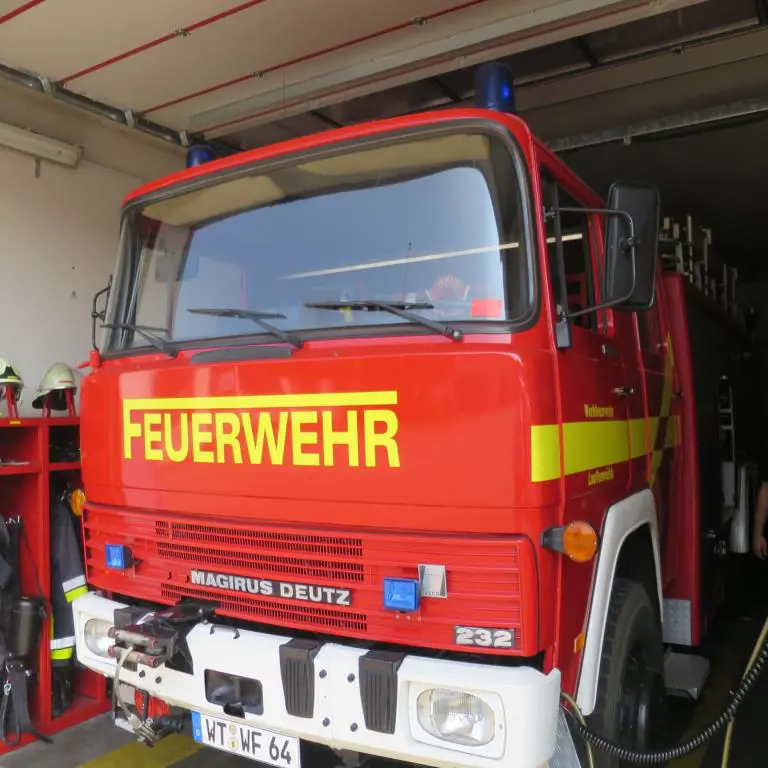 fire-fighting truck (LF 24) Magirus Deutz FM 232D15F