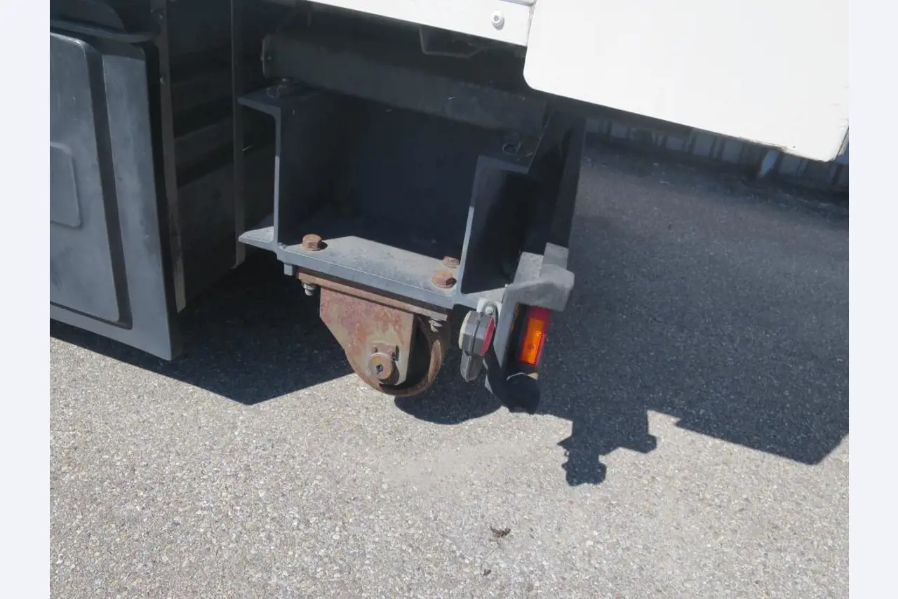 Máquinas dos sectores da fiação, tecelagem e tinturaria - Localização 79787 Lauchringen-5