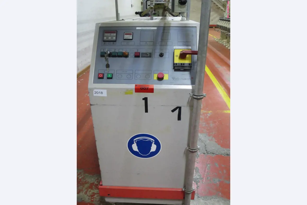 Máquinas dos sectores da fiação, tecelagem e tinturaria - Localização 79787 Lauchringen-2