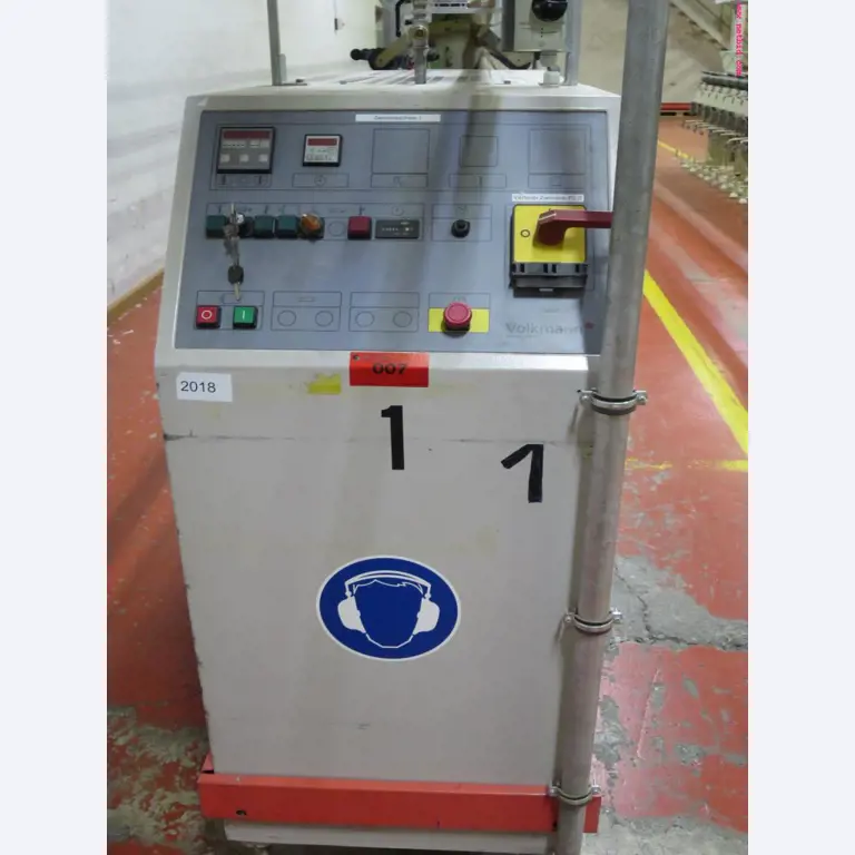 Máquinas dos sectores da fiação, tecelagem e tinturaria - Localização 79787 Lauchringen-2