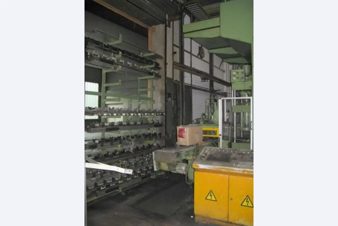 2 gepflegte, überzählige Ziehpressen -3