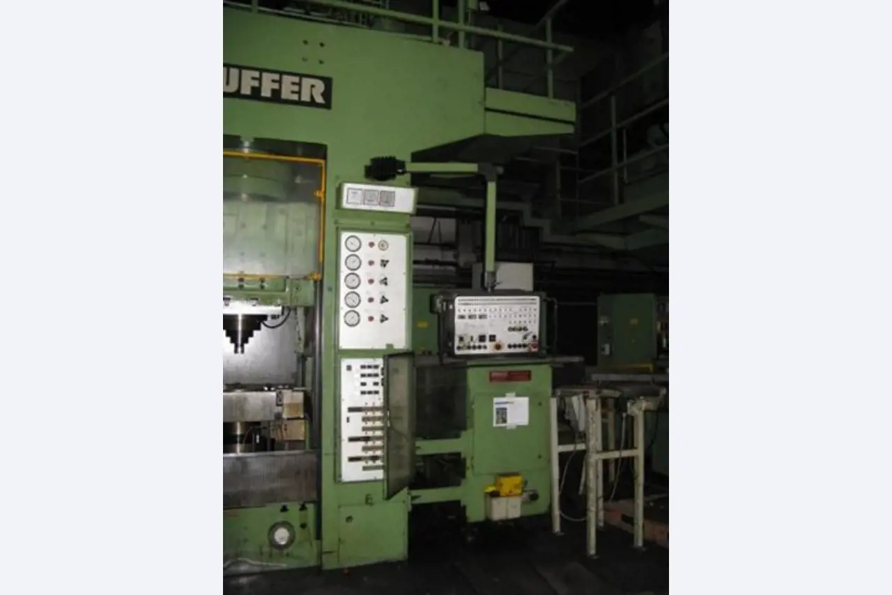 2 gepflegte, überzählige Ziehpressen -1