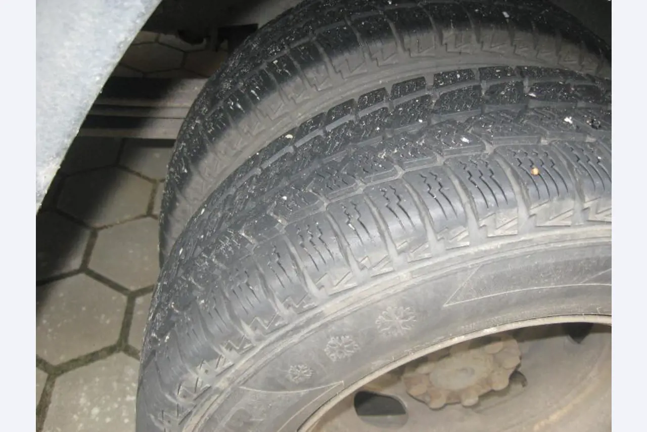 Working ship (direction finding boat) "Deepenschriewer IV" <br>and living barge "WS 3"-13