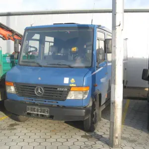 LKW - Hochkasten mit Doppelkabine  Daimler Benz 612 D KA Vario