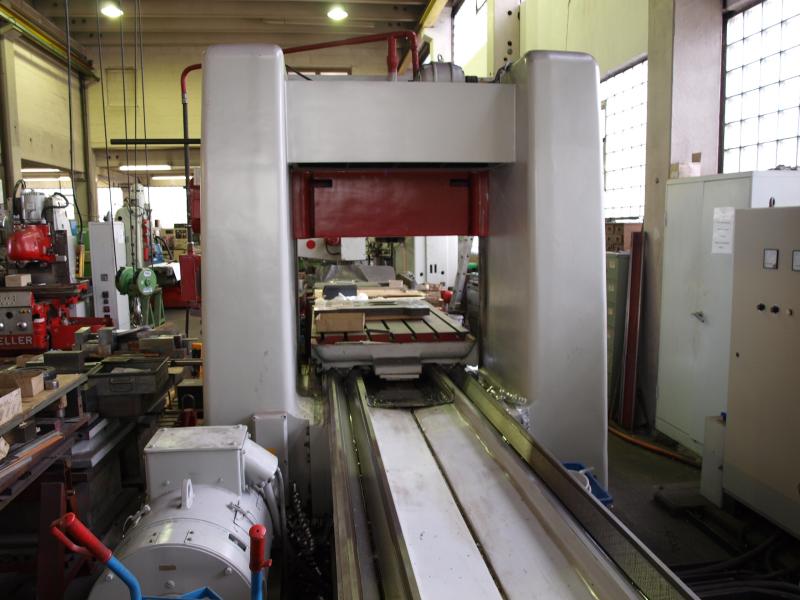 Empresa de fabricación de herramientas e ingeniería mecánica-2