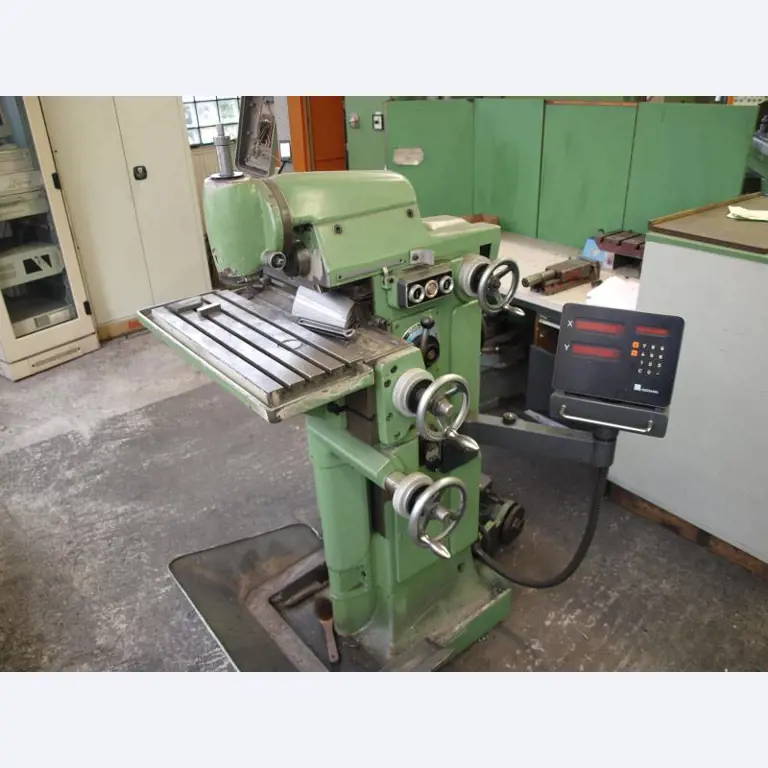 Empresa de fabricación de herramientas e ingeniería mecánica-1