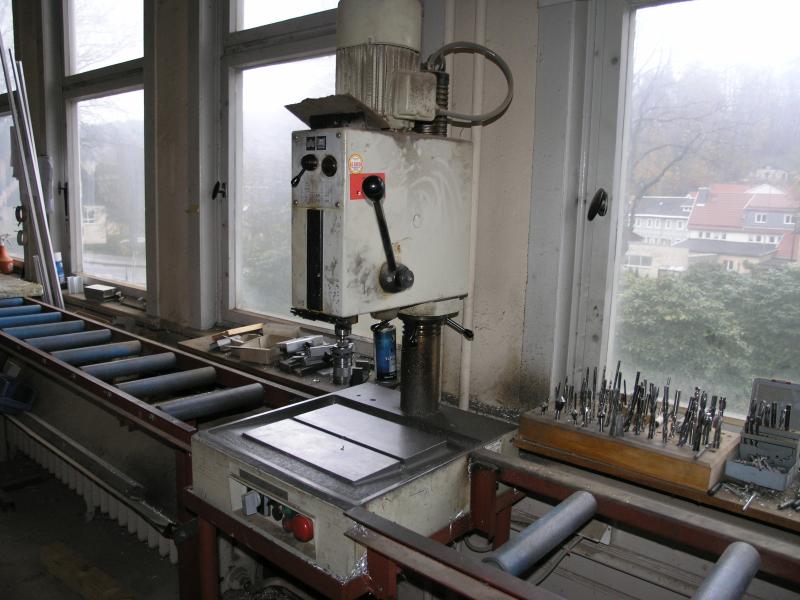 Ross GmbH acero, aluminio, construcción de tabiques-1