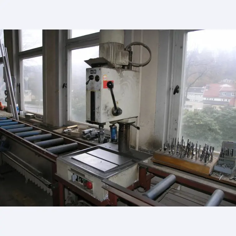 Ross GmbH acero, aluminio, construcción de tabiques-1