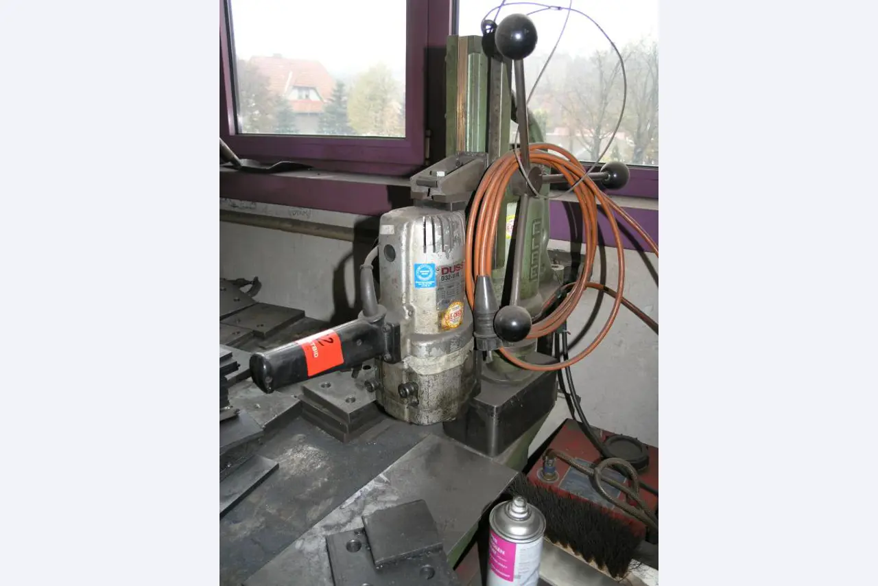 Ross GmbH Stahl-, Alu-, Trennwandbau-1