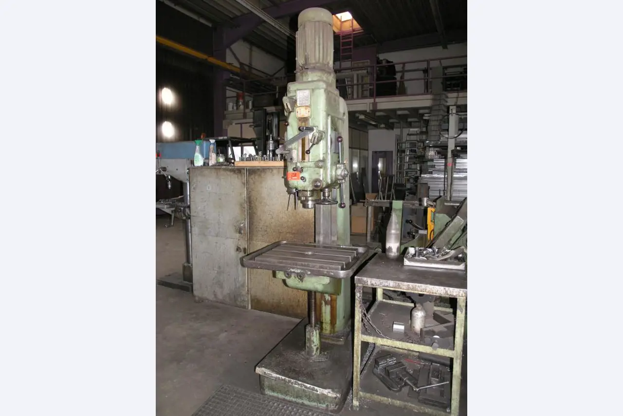 Ross GmbH acero, aluminio, construcción de tabiques-1