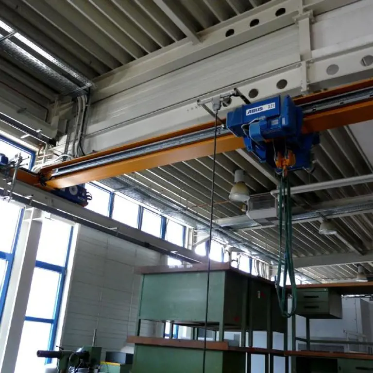 block position 1 bearing overhead gantry