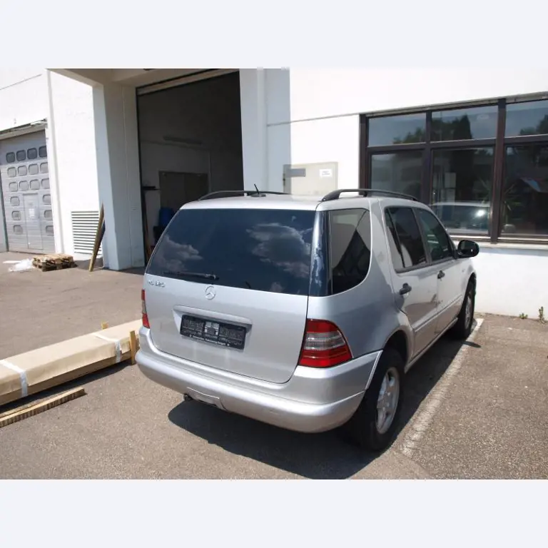 dobro vzdrževana vozila.-2