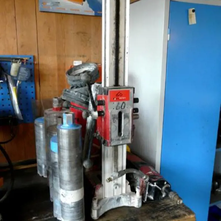 boring machine Hilti DD 200