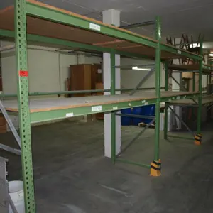 2 heavy duty pallet racks