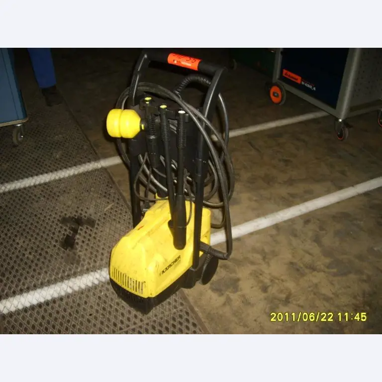 gepflegte Werkzeuge / <br>Zubehör sowie sonstige Betriebsmittel
-1