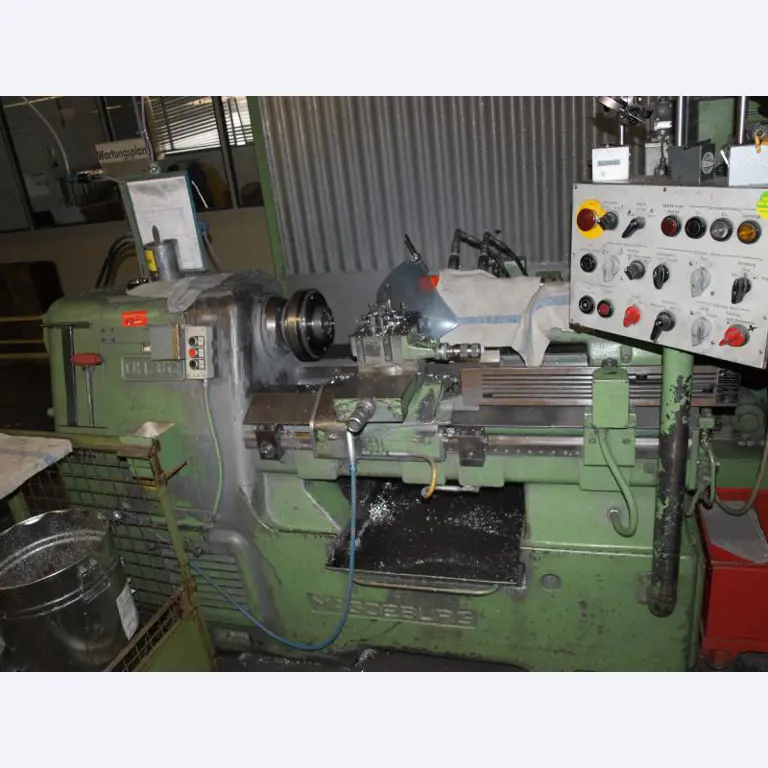 gepflegte Werkzeuge / <br>Zubehör sowie sonstige Betriebsmittel
-1