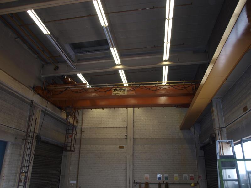 gepflegte Werkzeuge / <br>Zubehör sowie sonstige Betriebsmittel
-1