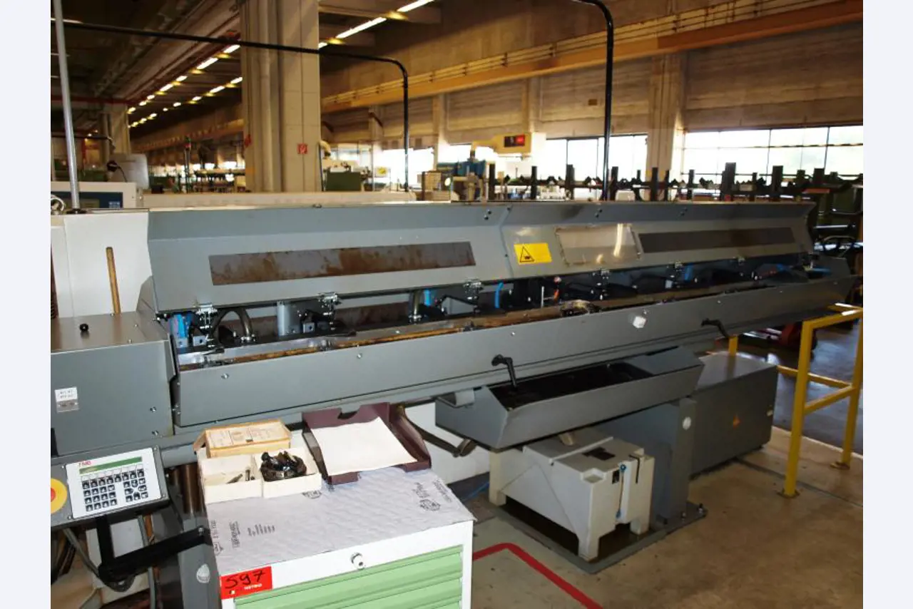 gepflegte Werkzeuge / <br>Zubehör sowie sonstige Betriebsmittel
-2