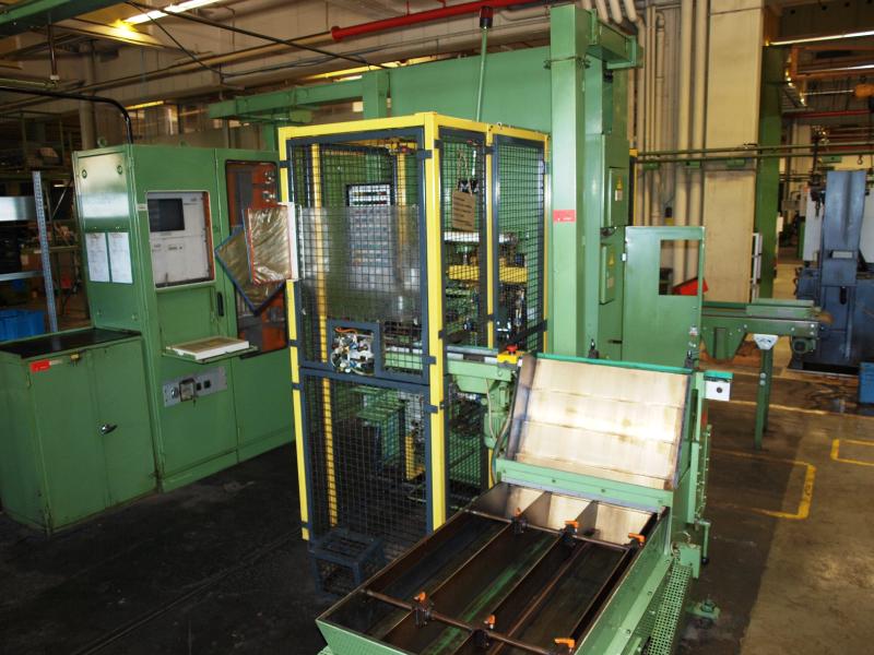 gepflegte Werkzeuge / <br>Zubehör sowie sonstige Betriebsmittel
-1