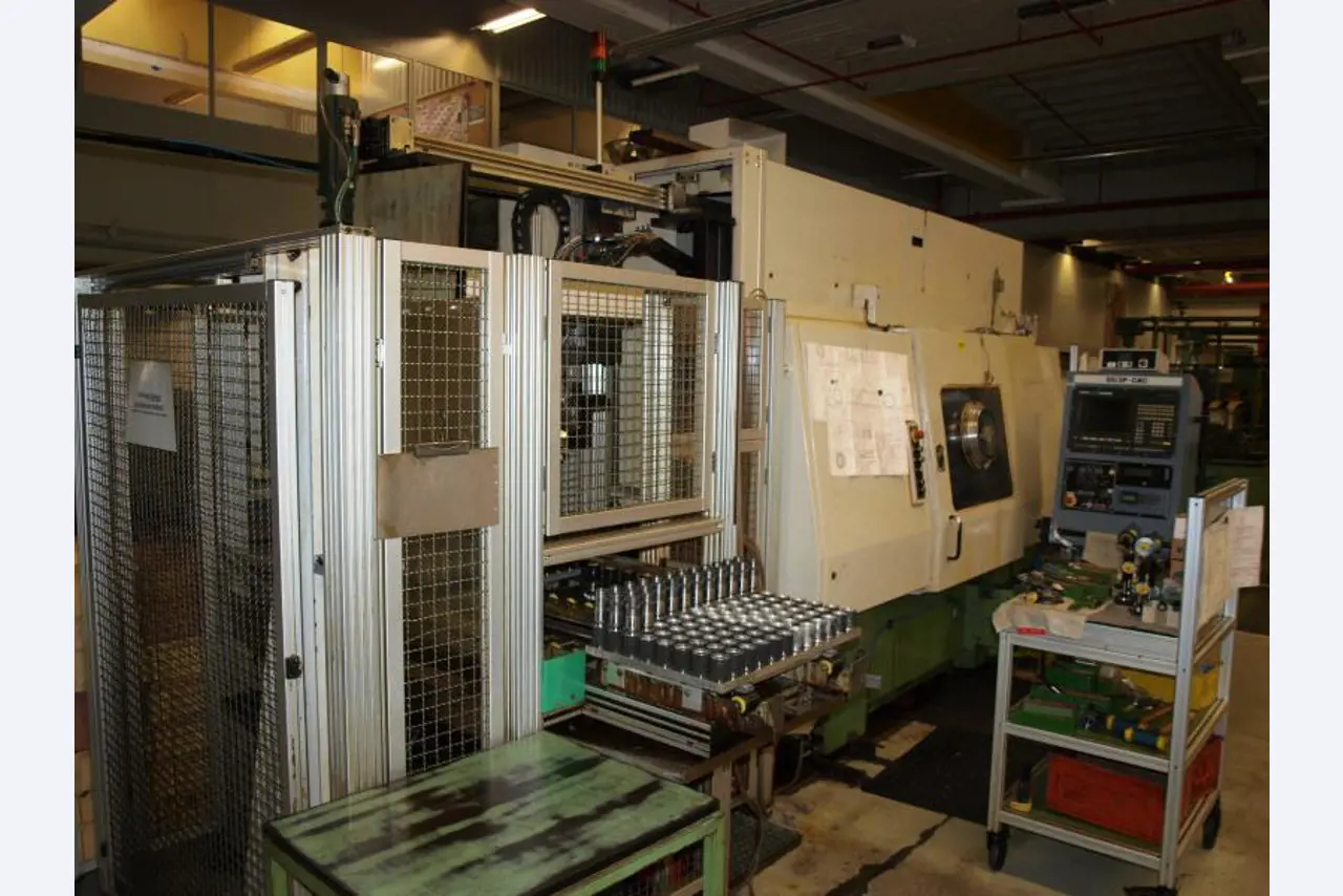 gepflegte Werkzeuge / <br>Zubehör sowie sonstige Betriebsmittel
-1