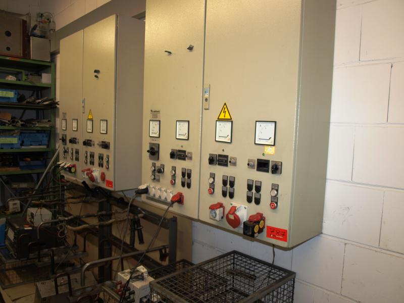 gepflegte Werkzeuge / <br>Zubehör sowie sonstige Betriebsmittel
-1