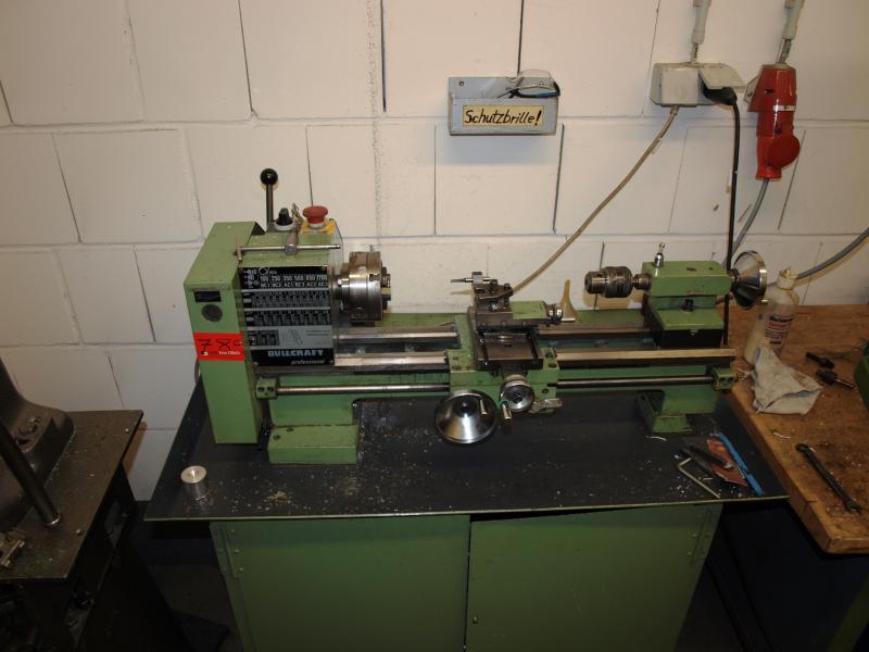 gepflegte Werkzeuge / <br>Zubehör sowie sonstige Betriebsmittel
-1