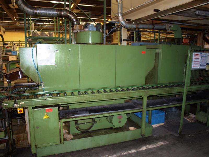 gepflegte Werkzeuge / <br>Zubehör sowie sonstige Betriebsmittel
-1