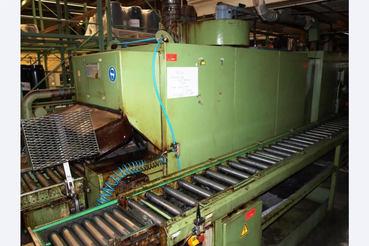 gepflegte Werkzeuge / <br>Zubehör sowie sonstige Betriebsmittel
-2