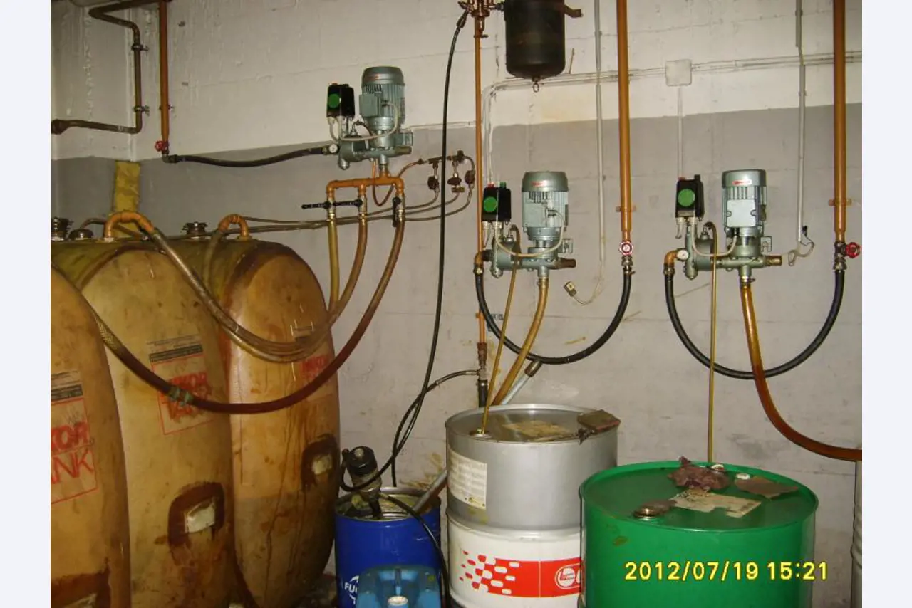 Rübenacker Reisen Omnibusverkehr GmbH & Co. KG<br>
and additional order-2