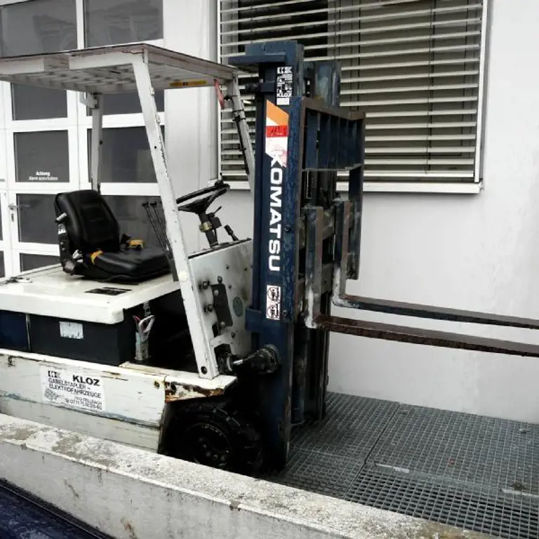 Elektro-Stapler Komatsu FB 15M-2