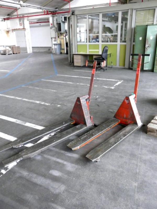 2 Scheren-Hubwagen gebraucht kaufen (Auktion) | NetBid Industrie Auktionen