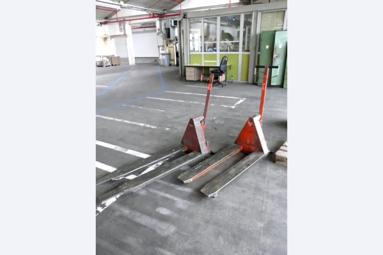 Schefenacker Mirror 2 Scheren-Hubwagen gebraucht kaufen (Auktion) | NetBid Industrie Auktionen