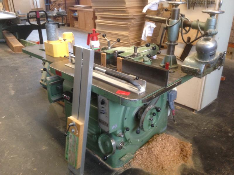 Machines-outils, machines à bois et autres équipements d'atelier-1