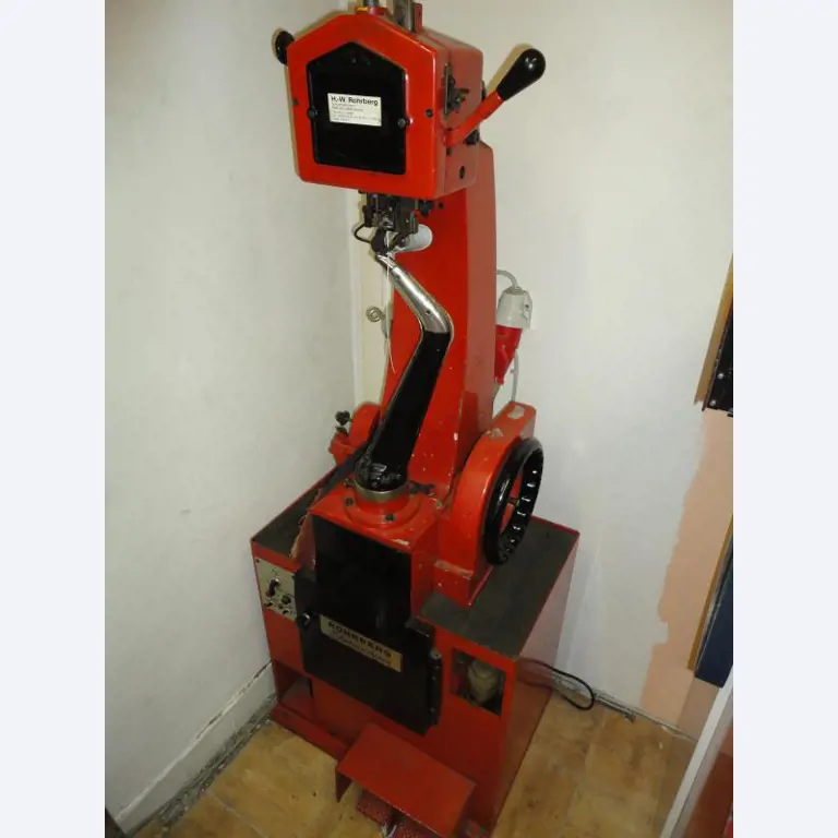 shoe- and locksmith-2