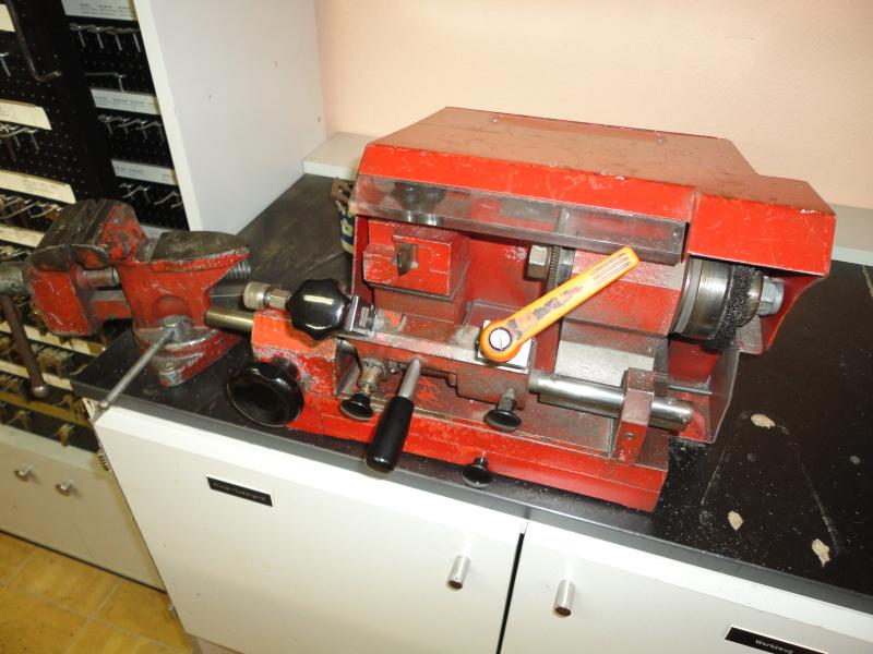 shoe- and locksmith-13