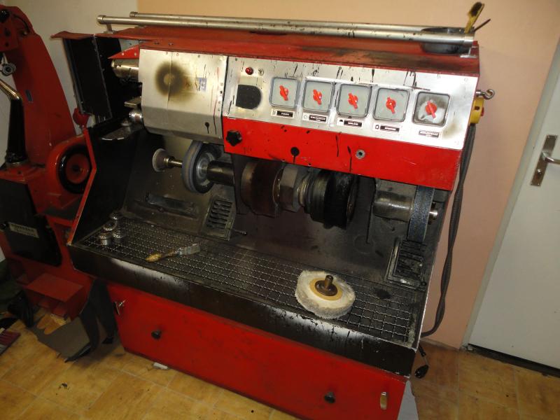 shoe- and locksmith-17