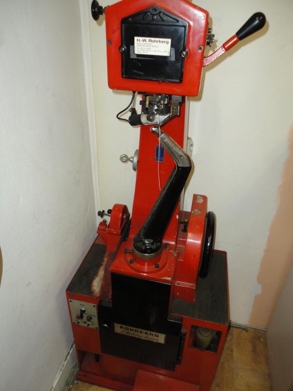 shoe- and locksmith-18