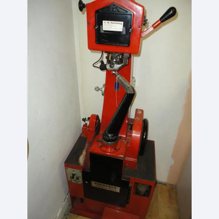 shoe- and locksmith-18