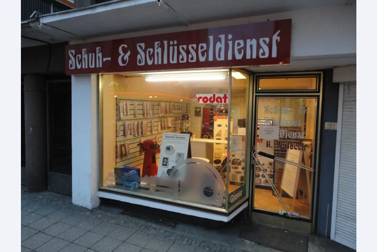 shoe- and locksmith-3