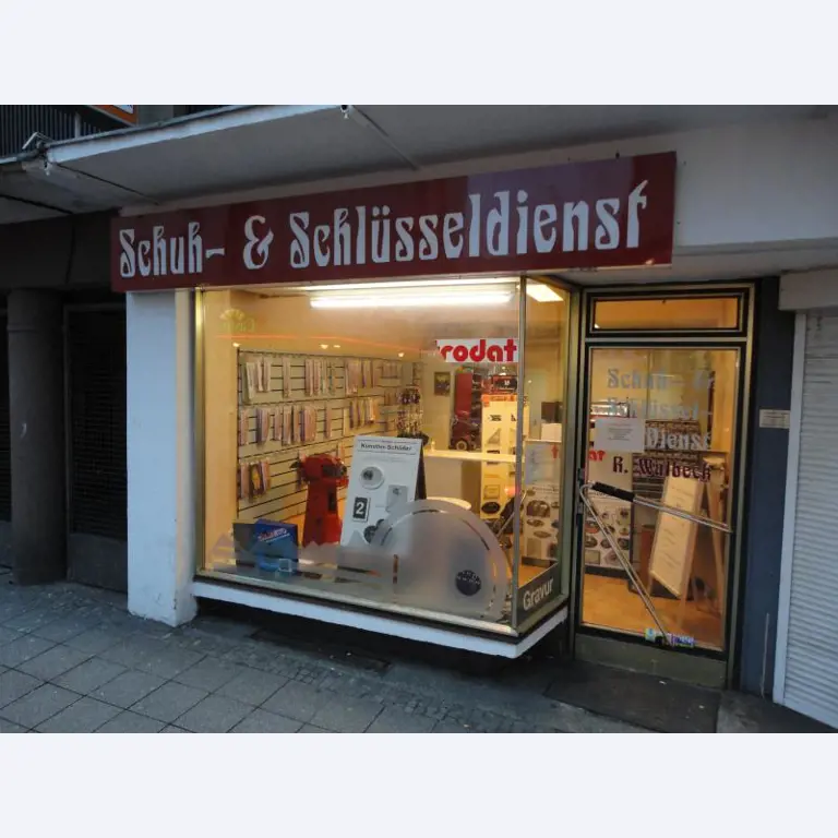 shoe- and locksmith-3