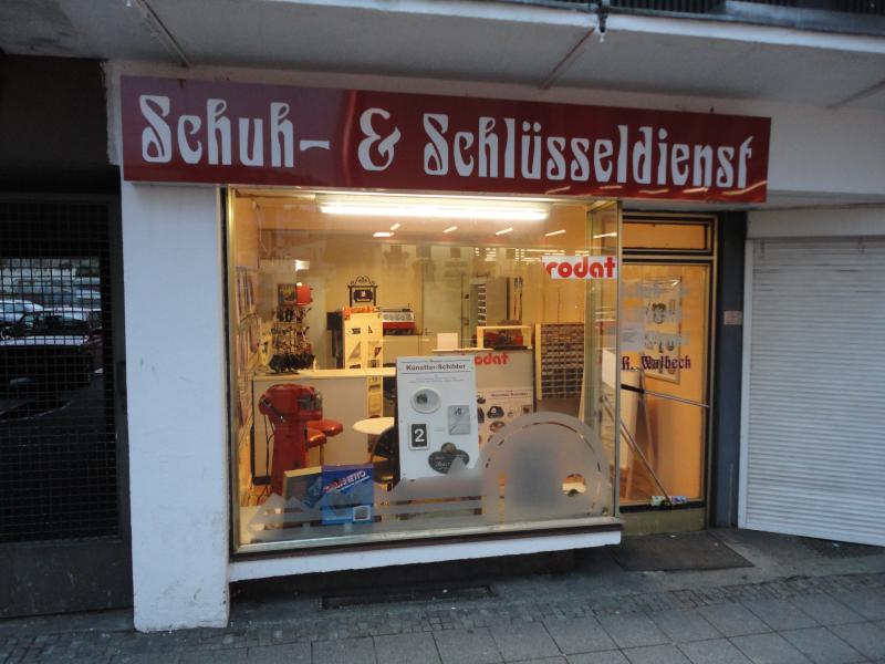 shoe- and locksmith-1
