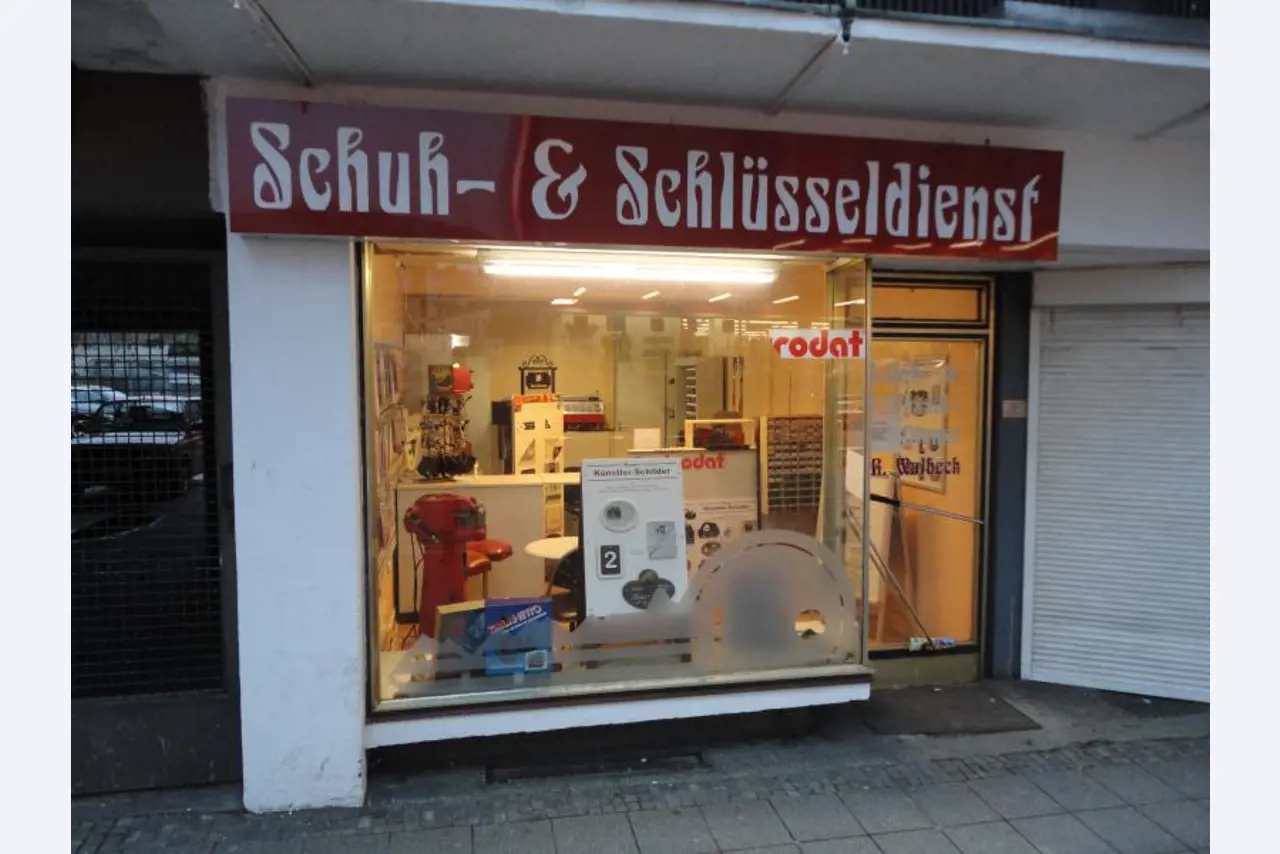 shoe- and locksmith-1