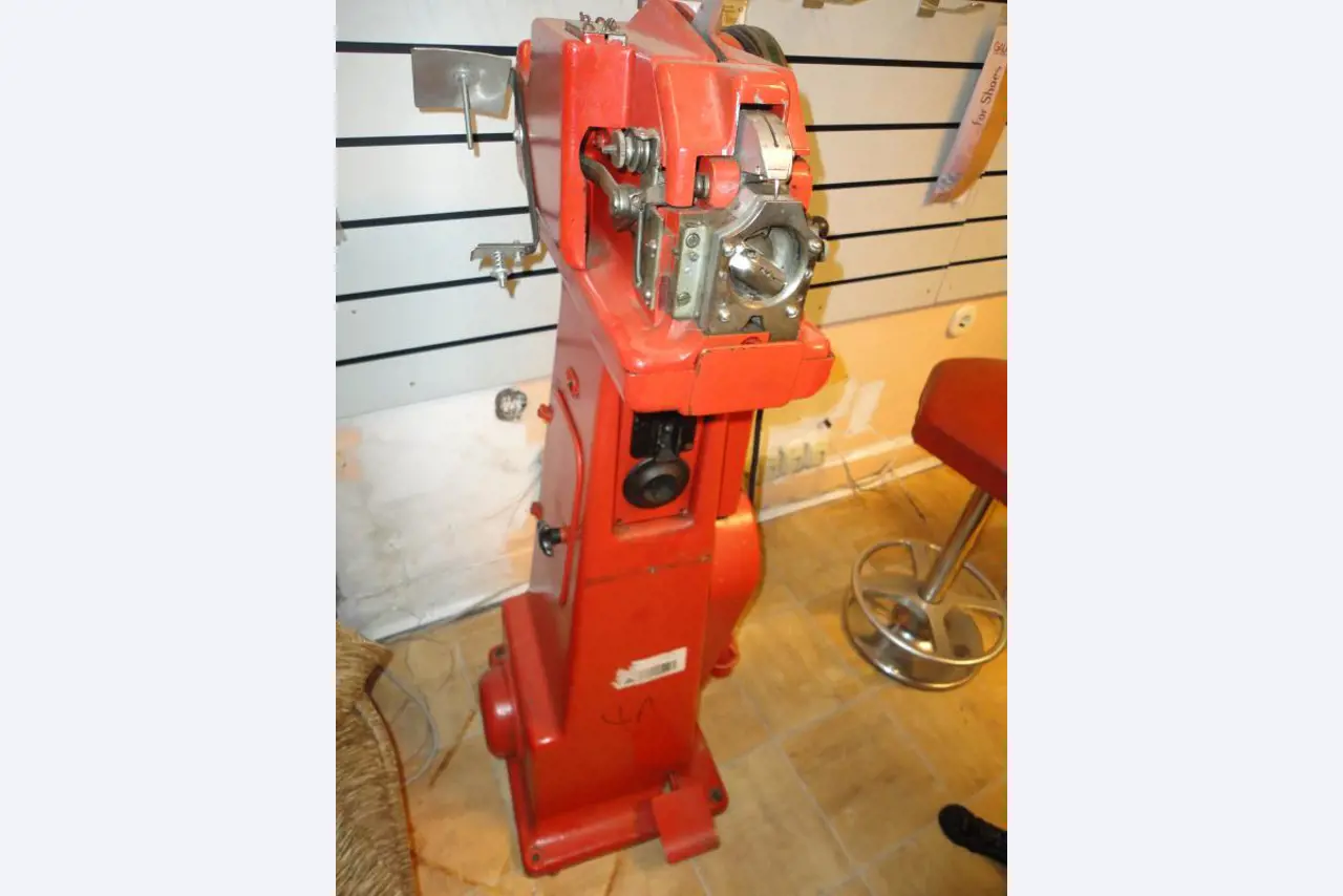 shoe- and locksmith-30
