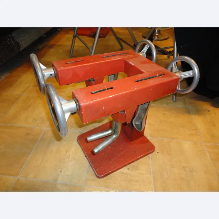 shoe- and locksmith-33