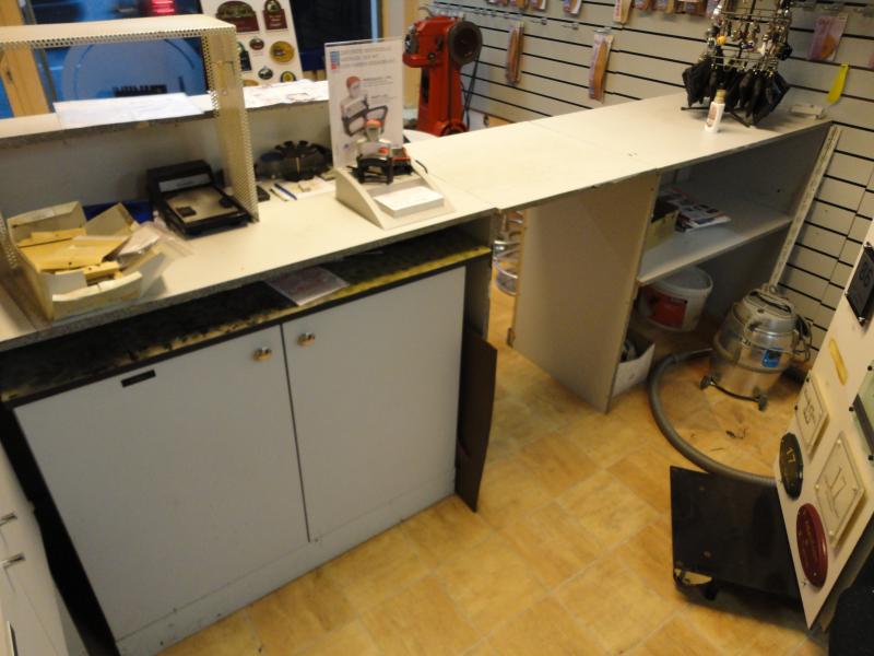 shoe- and locksmith-40