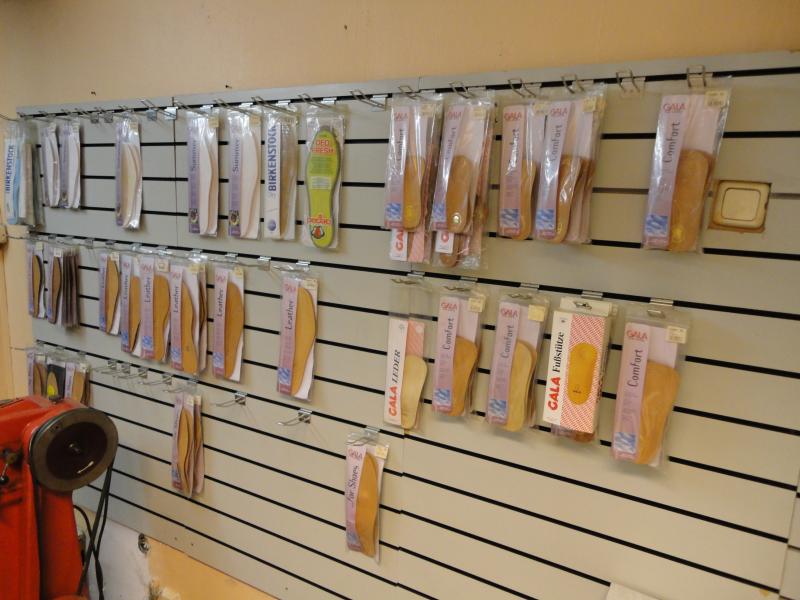 shoe- and locksmith-45