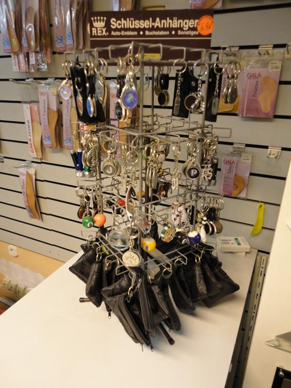 shoe- and locksmith-47