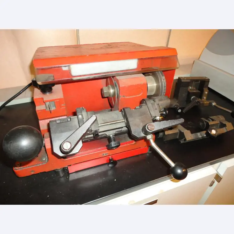 shoe- and locksmith-6